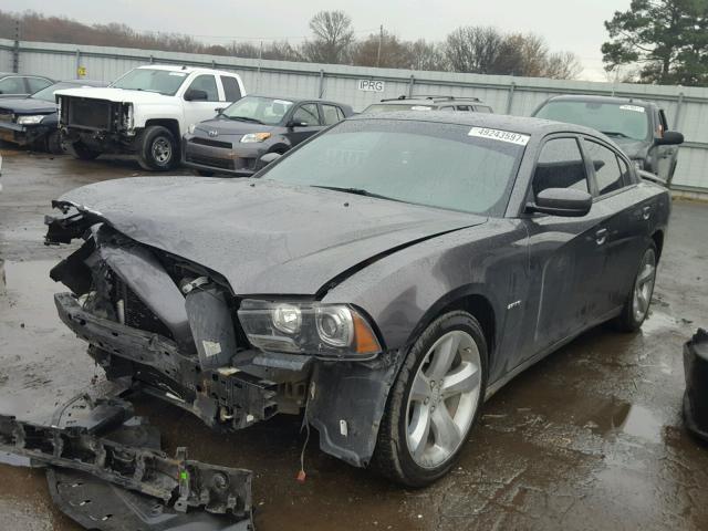 2C3CDXCT7DH634640 - 2013 DODGE CHARGER R/ GRAY photo 2