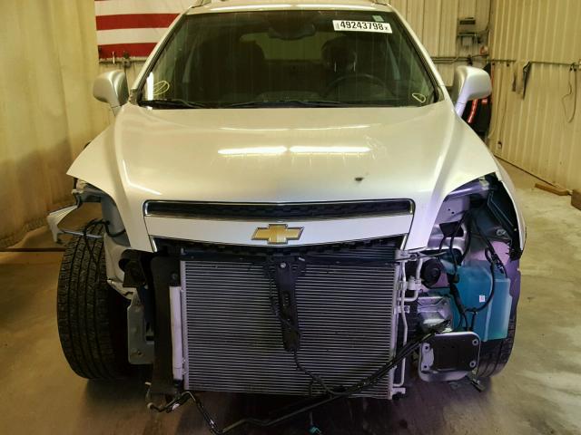 3GNAL2EK2ES597922 - 2014 CHEVROLET CAPTIVA LS 银色 照片 9