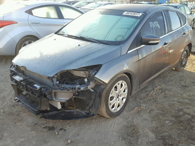 1FADP3N23EL292134 - 2014 FORD FOCUS TITA GRAY photo 2