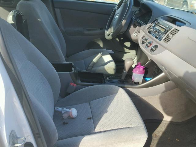 4T1BE32K33U165009 - 2003 TOYOTA CAMRY LE 白色 照片 5