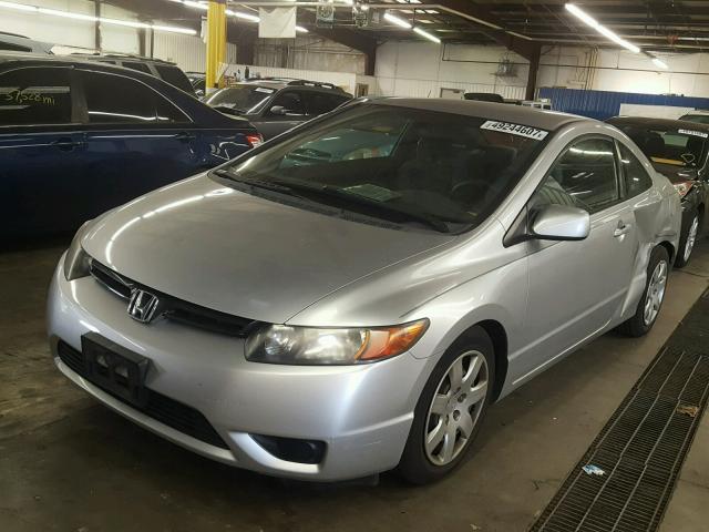 2HGFG12606H545831 - 2006 HONDA CIVIC LX SILVER photo 2