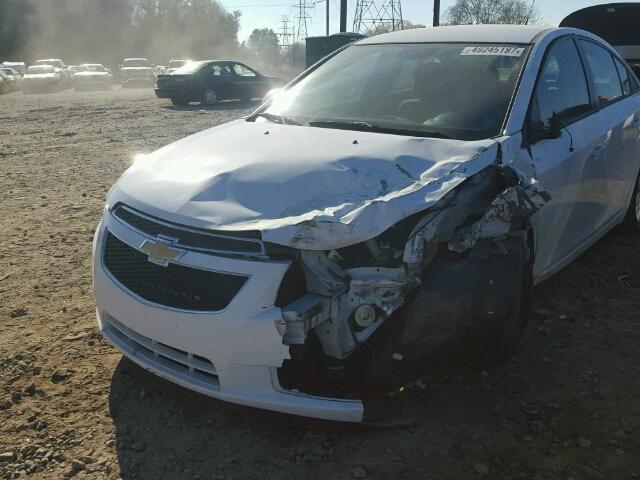 1G1PA5SH9E7473785 - 2014 CHEVROLET CRUZE LS WHITE photo 9