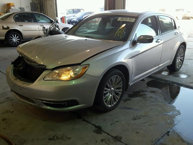 1C3BC2FB1BN525700 - 2011 CHRYSLER 200 LIMITE SILVER photo 2