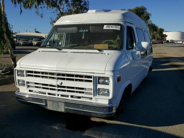 1GBEG25K9J7177859 - 1988 CHEVROLET G20 WHITE photo 2