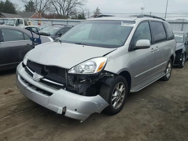 5TDBA22C14S022858 - 2004 TOYOTA SIENNA XLE SILVER photo 2