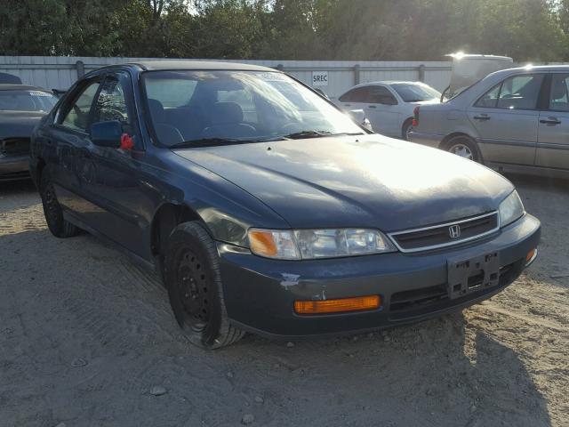 1HGCD5636VA158958 - 1997 HONDA ACCORD LX GREEN photo 1