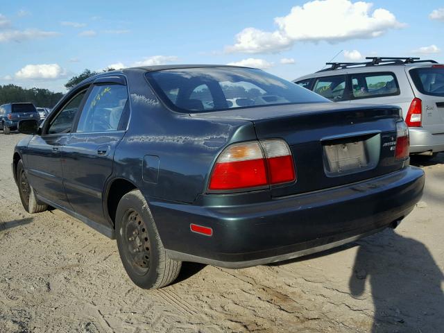 1HGCD5636VA158958 - 1997 HONDA ACCORD LX GREEN photo 3