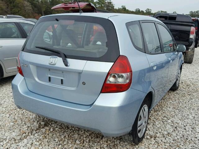 JHMGD38437S039562 - 2007 HONDA FIT BLUE photo 4