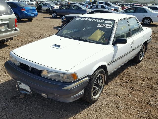 4T1VV21E3LU018790 - 1990 TOYOTA CAMRY DLX WHITE photo 2