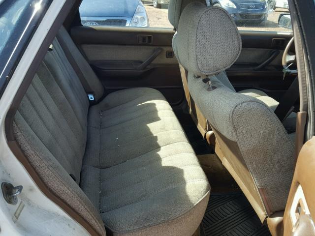 4T1VV21E3LU018790 - 1990 TOYOTA CAMRY DLX 白色 照片 6