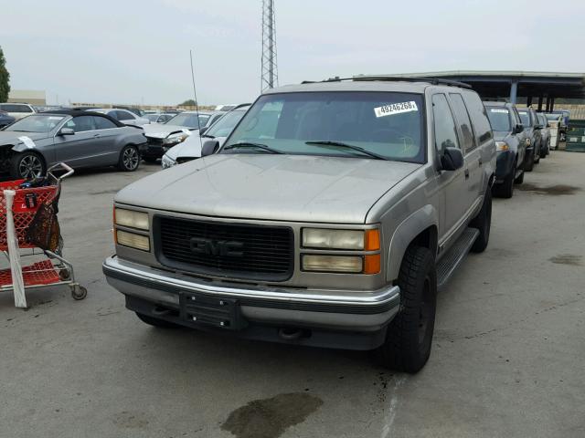 1GKFK16R1XJ789980 - 1999 GMC SUBURBAN K TAN photo 2