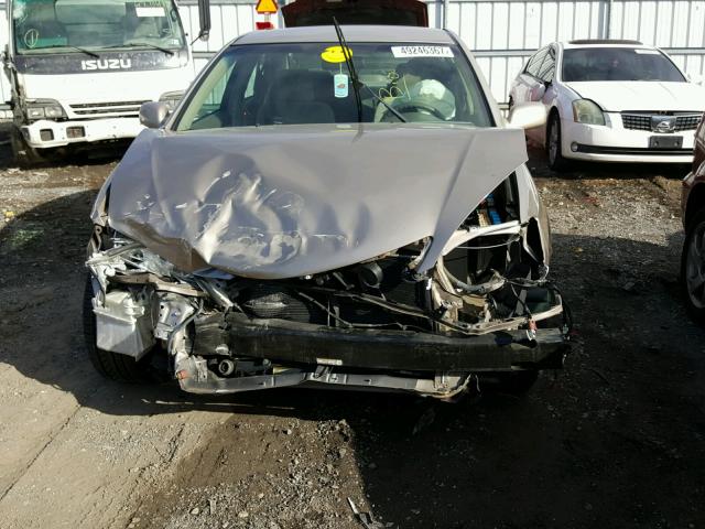 4T1BE32K24U829155 - 2004 TOYOTA CAMRY LE ბეჟი ფოტო 9