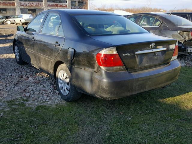 4T1BE32K15U383565 - 2005 TOYOTA CAMRY LE BLACK photo 3