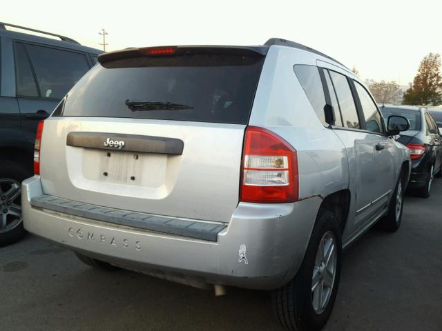 1J4FT47B89D140443 - 2009 JEEP COMPASS SP SILVER photo 4