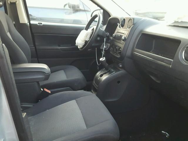 1J4FT47B89D140443 - 2009 JEEP COMPASS SP ვერცხლისფერი ფოტო 5