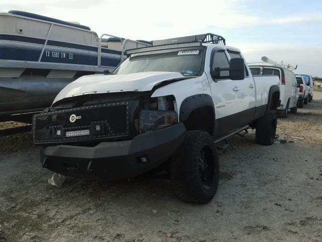 1GCHK33608F143182 - 2008 CHEVROLET SILVERADO WHITE photo 2