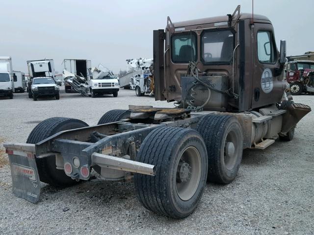 1FUJGEDVXDSBS0039 - 2013 FREIGHTLINER CASCADIA 1 BROWN photo 4