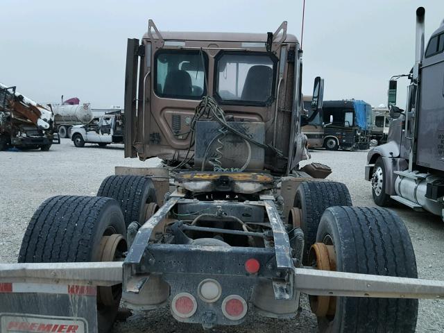 1FUJGEDVXDSBS0039 - 2013 FREIGHTLINER CASCADIA 1 BROWN photo 9