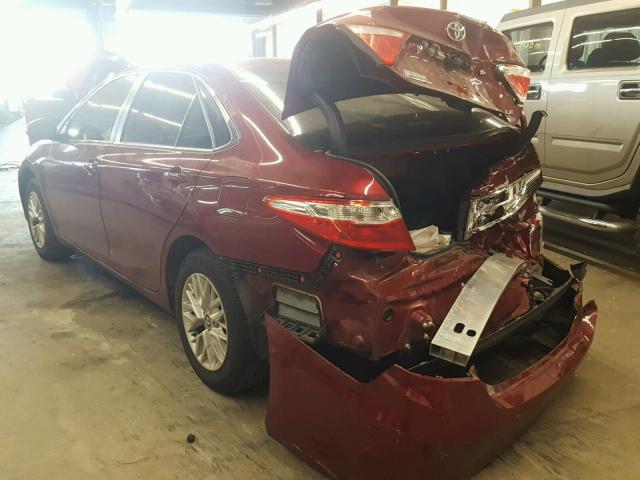 4T1BF1FK1HU679329 - 2017 TOYOTA CAMRY RED photo 3