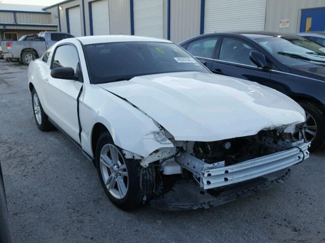 1ZVBP8AM9C5258803 - 2012 FORD MUSTANG WHITE photo 1