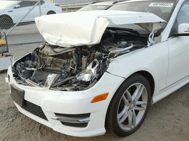 WDDGF4HB0DA849559 - 2013 MERCEDES-BENZ C 250 WHITE photo 9