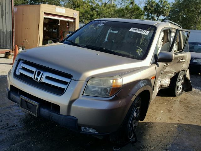 5FNYF28557B016252 - 2007 HONDA PILOT EXL GOLD photo 2