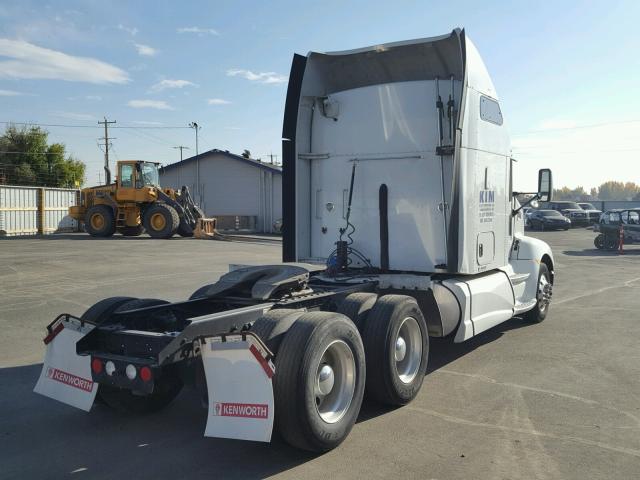 1XKAD49X8DJ347144 - 2013 KENWORTH CONSTRUCTI WHITE photo 4