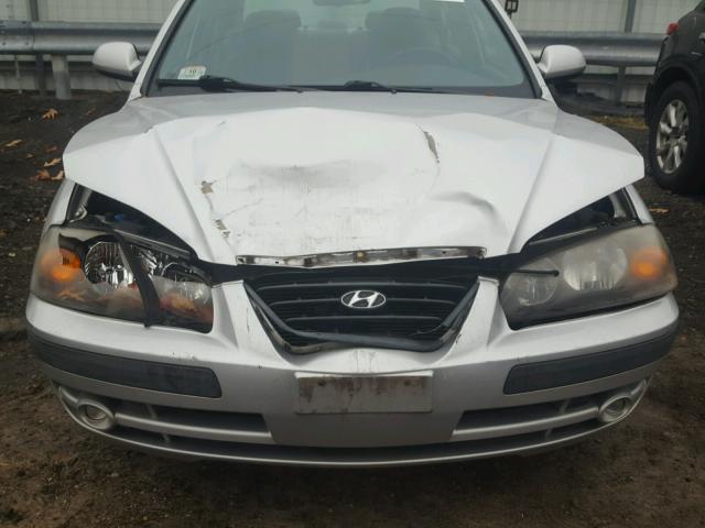 KMHDN46D05U019924 - 2005 HYUNDAI ELANTRA GL SILVER photo 9