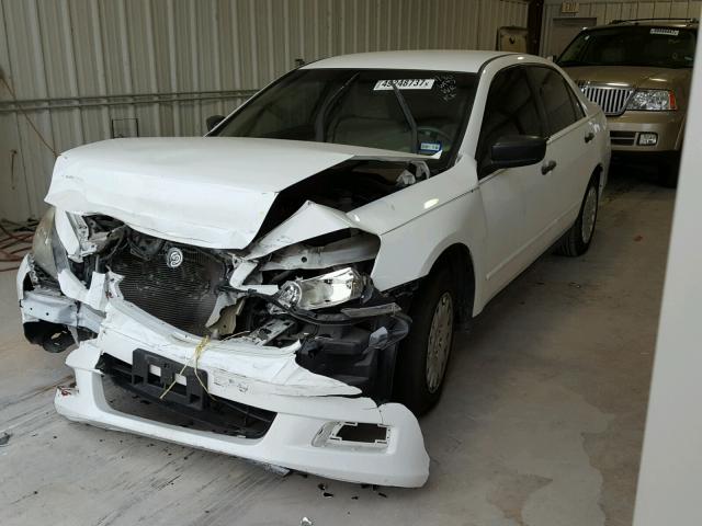 1HGCM56187A141645 - 2007 HONDA ACCORD VAL WHITE photo 2