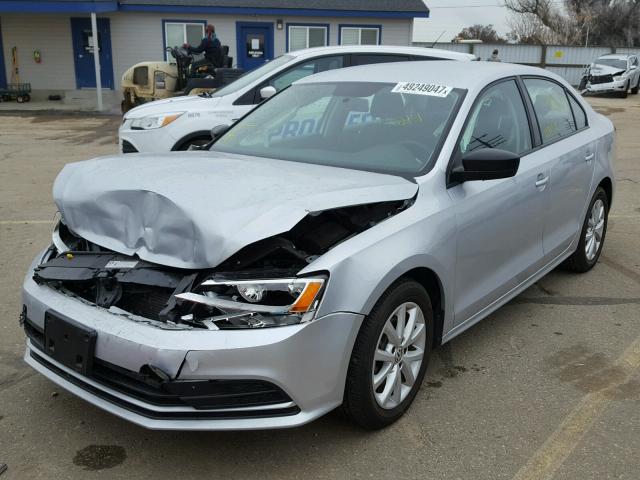 3VWD17AJ4FM346649 - 2015 VOLKSWAGEN JETTA SE SILVER photo 2