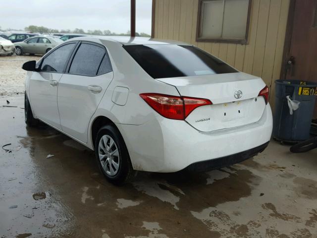 5YFBURHE4HP654499 - 2017 TOYOTA COROLLA L WHITE photo 3