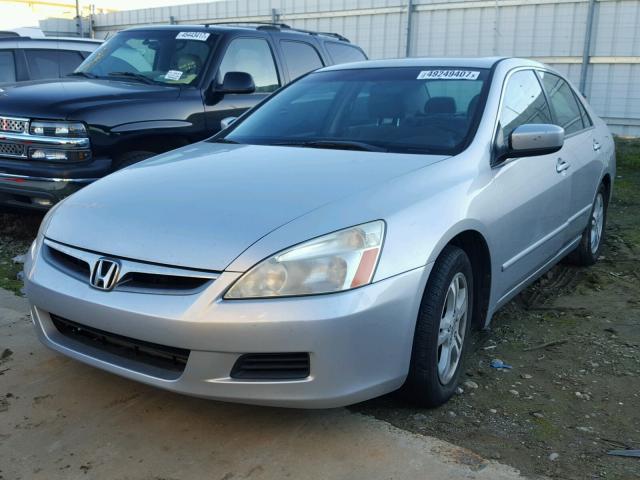 1HGCM55736A178915 - 2006 HONDA ACCORD EX SILVER photo 2