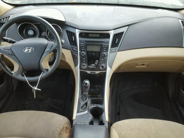 5NPEB4AC7DH592330 - 2013 HYUNDAI SONATA GLS RED photo 9