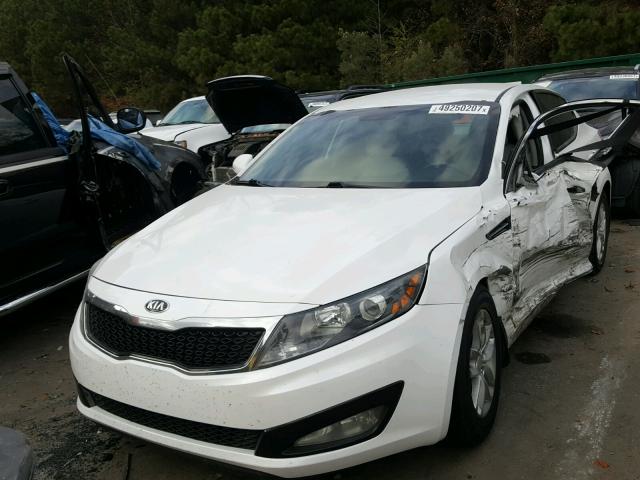 5XXGM4A77CG058390 - 2012 KIA OPTIMA LX WHITE photo 2