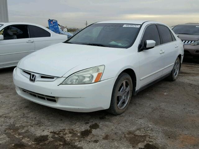 1HGCM66374A046979 - 2004 HONDA ACCORD LX WHITE photo 2