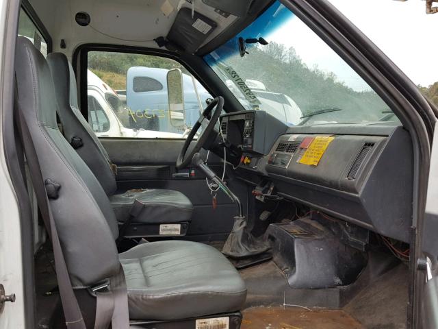 1GBT7H4C7XJ108426 - 1999 CHEVROLET C-SERIES C WHITE photo 5