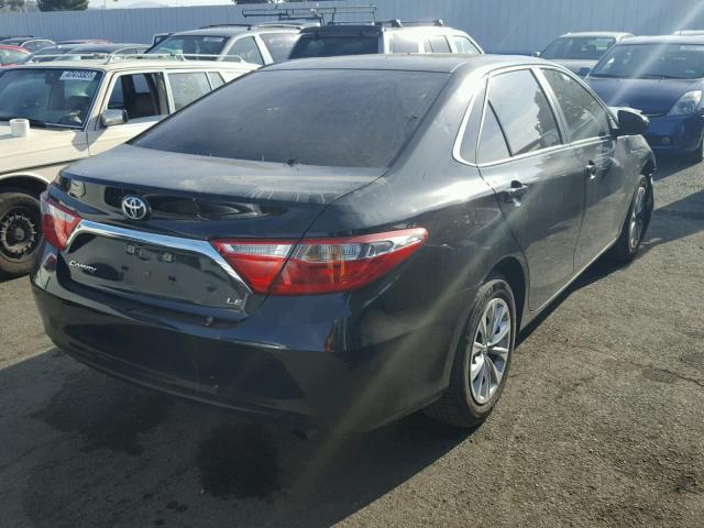 4T1BF1FK2HU299416 - 2017 TOYOTA CAMRY LE შავი ფოტო 4