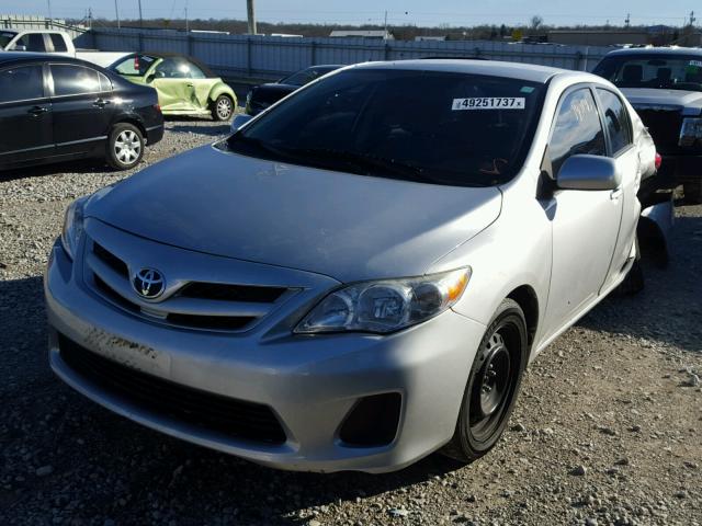 2T1BU4EEXCC812540 - 2012 TOYOTA COROLLA BA SILVER photo 2