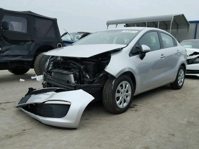 KNADM4A36G6597651 - 2016 KIA RIO LX Արծաթագույն լուսանկար 2