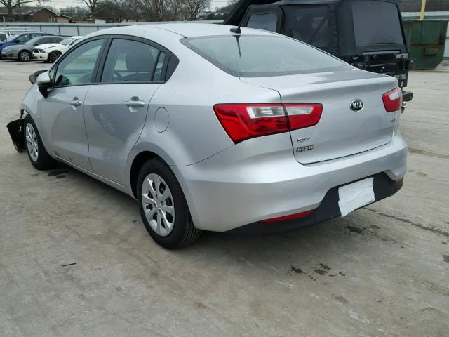 KNADM4A36G6597651 - 2016 KIA RIO LX Արծաթագույն լուսանկար 3