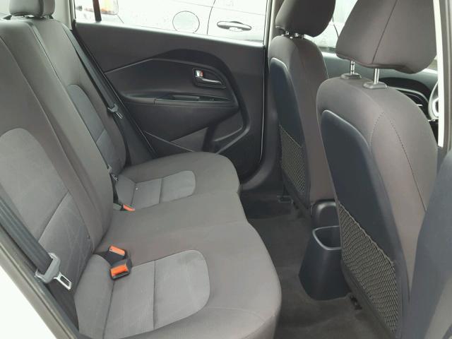 KNADM4A36G6597651 - 2016 KIA RIO LX Արծաթագույն լուսանկար 6