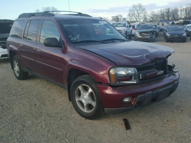 1GNET16S556145798 - 2005 CHEVROLET TRAILBLAZE MAROON photo 1