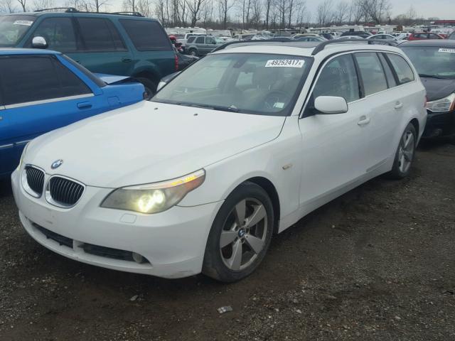 WBANN73566CN03043 - 2006 BMW 530 XIT WHITE photo 2