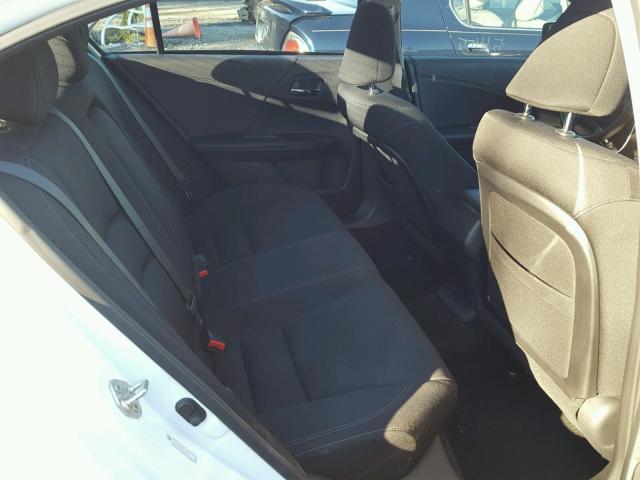 1HGCR2F5XDA272364 - 2013 HONDA ACCORD SPO WHITE photo 6