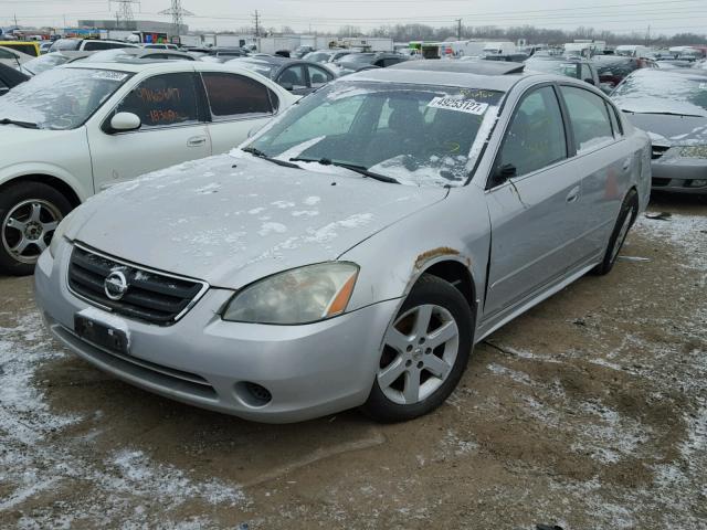 1N4AL11DX3C317537 - 2003 NISSAN ALTIMA BAS SILVER photo 2