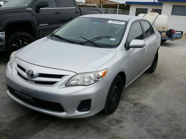 JTDBU4EE2B9128778 - 2011 TOYOTA COROLLA BA SILVER photo 2