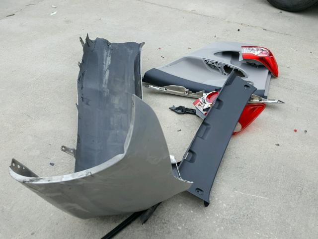 JTDBU4EE2B9128778 - 2011 TOYOTA COROLLA BA SILVER photo 9