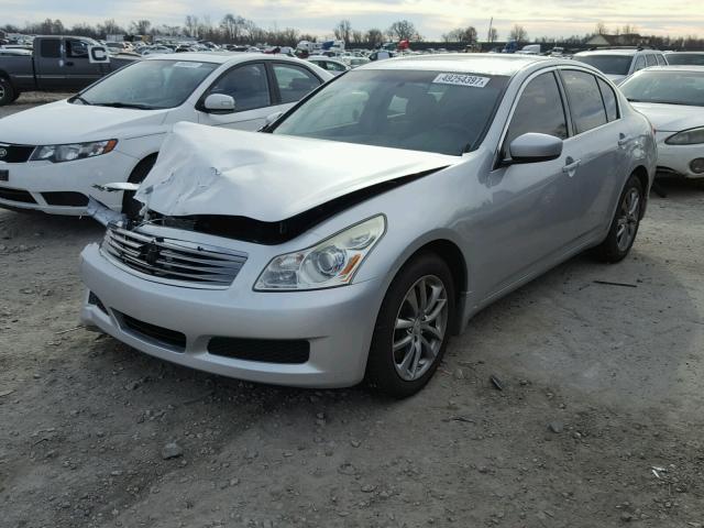 JNKCV61F39M053624 - 2009 INFINITI G37 SILVER photo 2