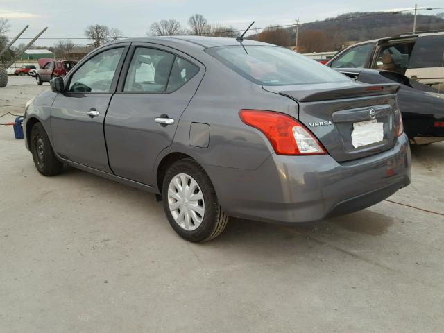 3N1CN7AP1HL896670 - 2017 NISSAN VERSA S GRAY photo 3