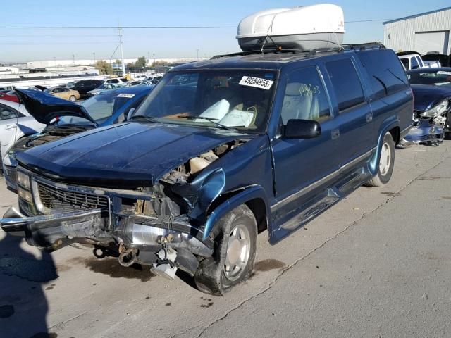 1GDFK16KXRJ761043 - 1994 GMC SUBURBAN K GREEN photo 2